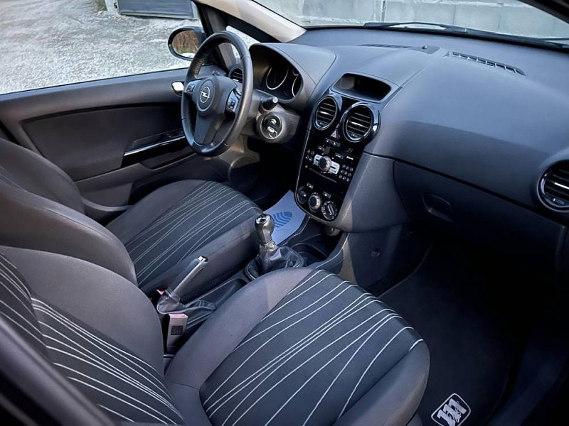 OPEL CORSA 2010