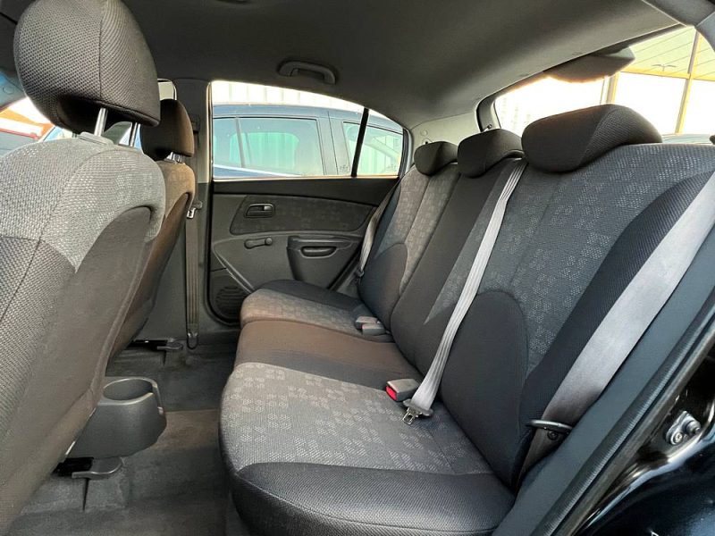 KIA RIO III 1.5 CRDI 110 Cv PREMIERE MAIN / 42 500 Kms CLIMATISATION BLUETOOTH - GARANTIE 1 AN