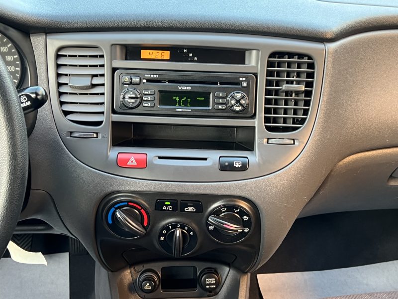 KIA RIO III 1.5 CRDI 110 Cv PREMIERE MAIN / 42 500 Kms CLIMATISATION BLUETOOTH - GARANTIE 1 AN