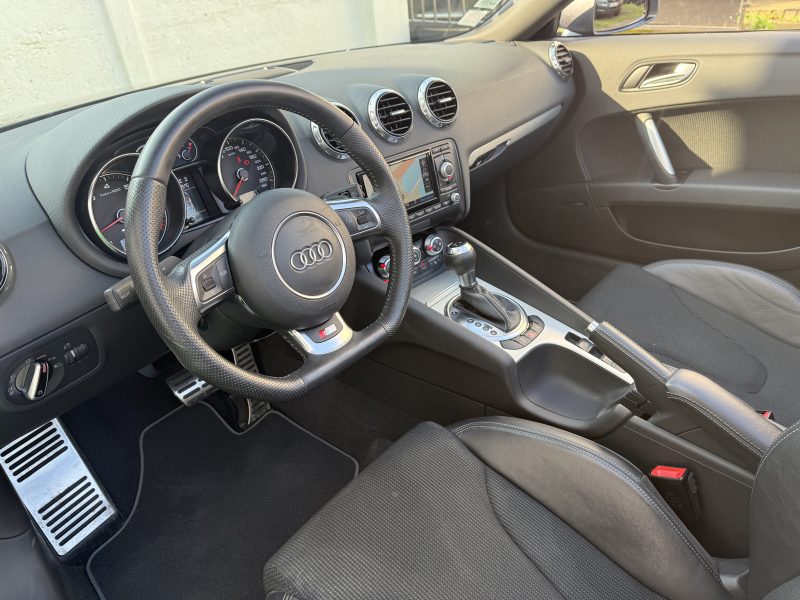 AUDI TT Roadster 2013