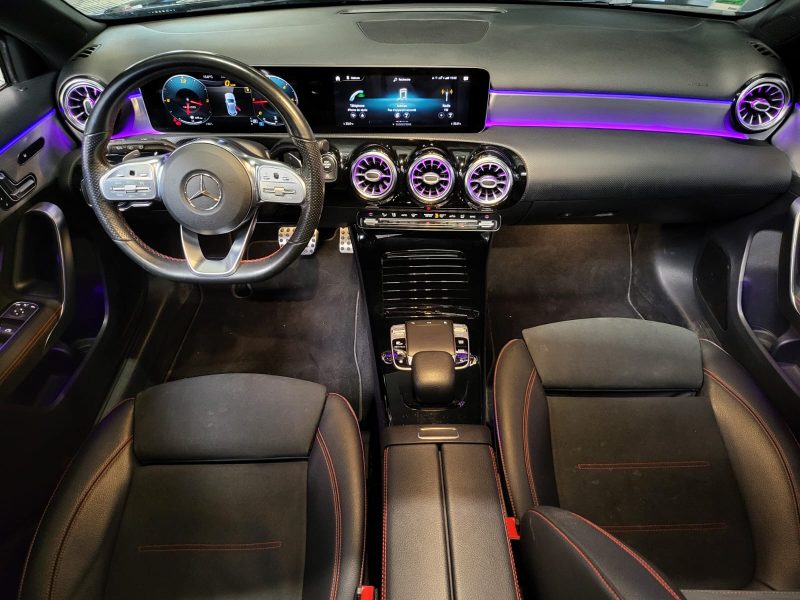 MERCEDES CLASSE A 180 d 116cv AMG LINE / SUIVI MERCEDES / SIEGES ELECTRIQUES / TOIT OUVRANT / CARPLA