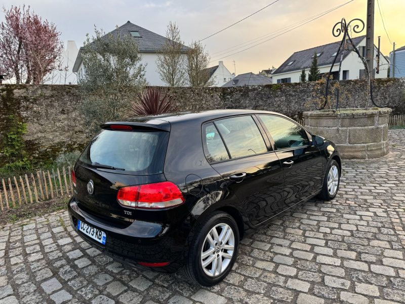 VOLKSWAGEN GOLF 2012