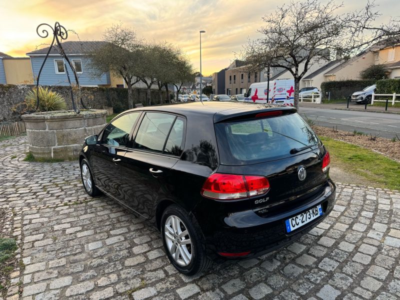 VOLKSWAGEN GOLF 2012