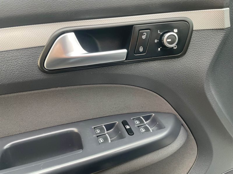 VOLKSWAGEN TOURAN MATCH 2013 1.6TDI 105CV 1ER MAIN 