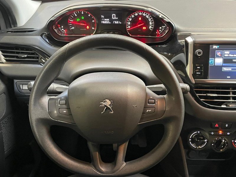 PEUGEOT 208 1.4 HDI 75 ch business 