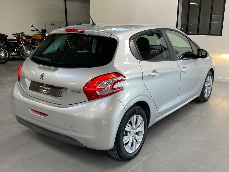 PEUGEOT 208 1.4 HDI 75 ch business 