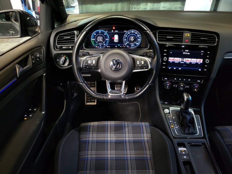 VOLKSWAGEN GOLF GTE 1.4 TSI 204cv / APPLE CARPLAY / VIRTUAL COCKPIT