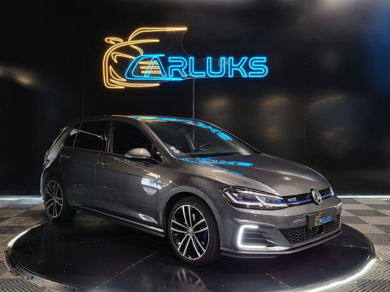 VOLKSWAGEN GOLF GTE 1.4 TSI 204cv / APPLE CARPLAY / VIRTUAL COCKPIT