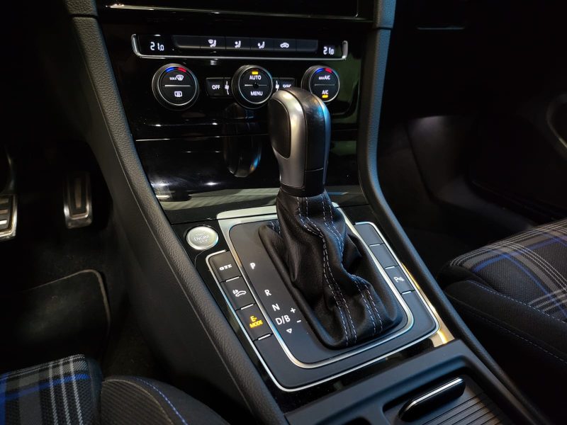 VOLKSWAGEN GOLF GTE 1.4 TSI 204cv / APPLE CARPLAY / VIRTUAL COCKPIT
