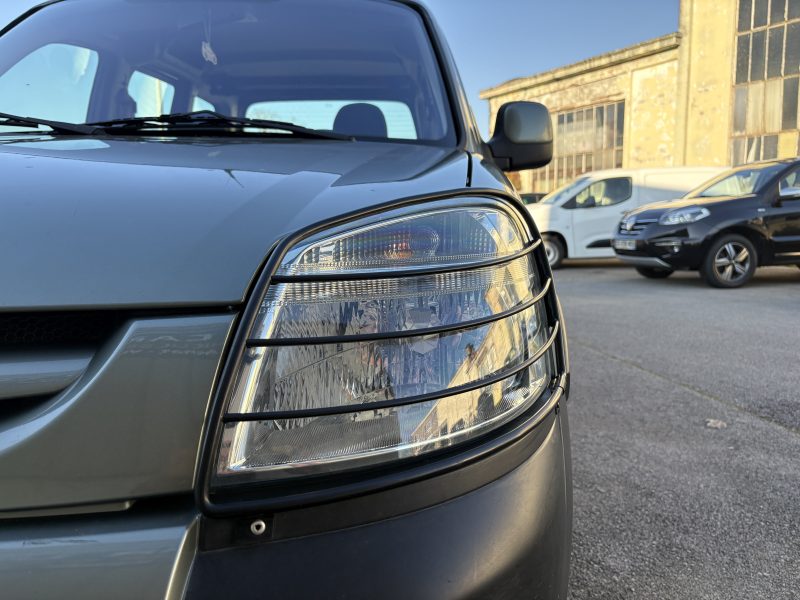 PEUGEOT PARTNER 2005