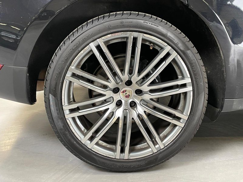 PORSCHE MACAN 2020 2.0i - 16V TURBO 245 CH 