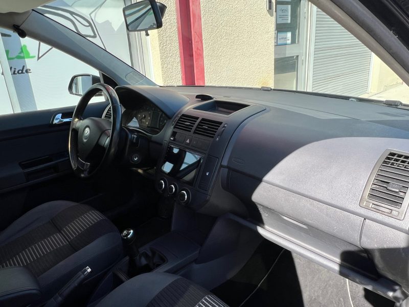 VOLKSWAGEN POLO 2008
