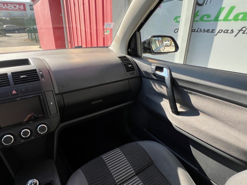 VOLKSWAGEN POLO 2008