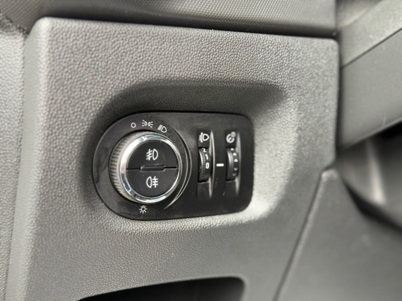 OPEL CORSA 2013