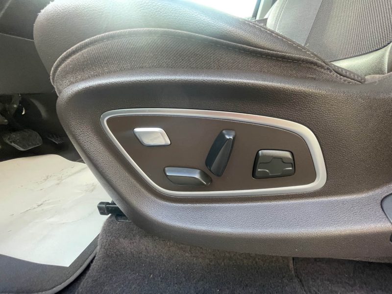 RENAULT ESPACE 5 1.6i - TCE 200CV BOITE AUTO 7 PLACES 