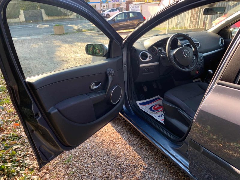 RENAULT CLIO 2008 1.2i 