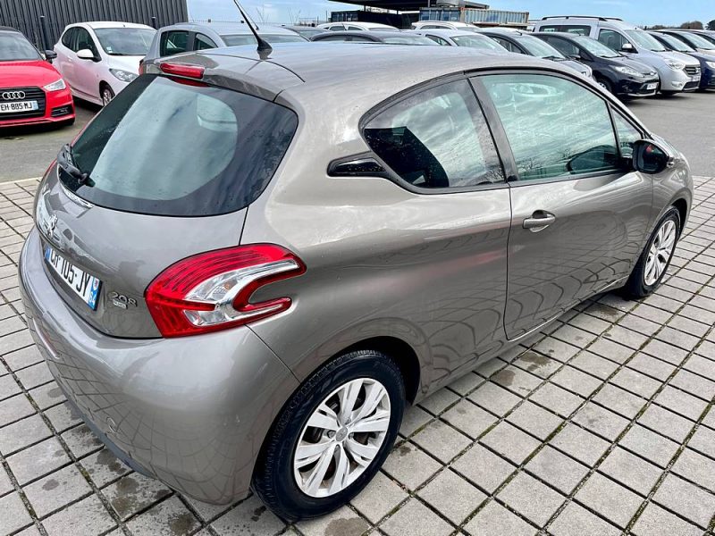 PEUGEOT 208 2013 1.6 E-HDI 90 CH ACTIVE