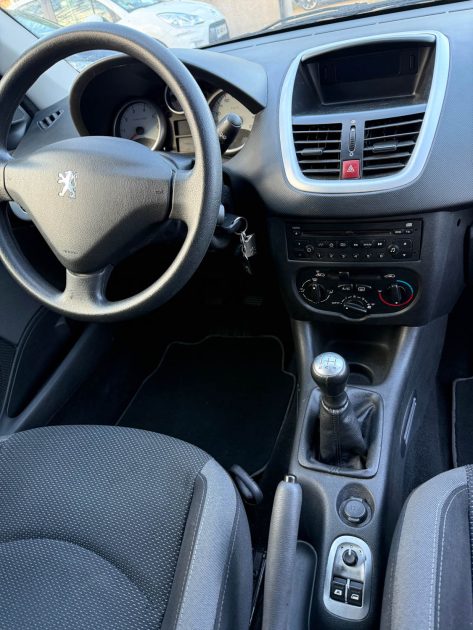 PEUGEOT 206+ 2011