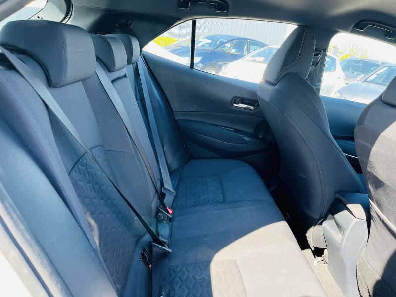 TOYOTA COROLLA DYNAMIC BUSINESS 1.8 122H