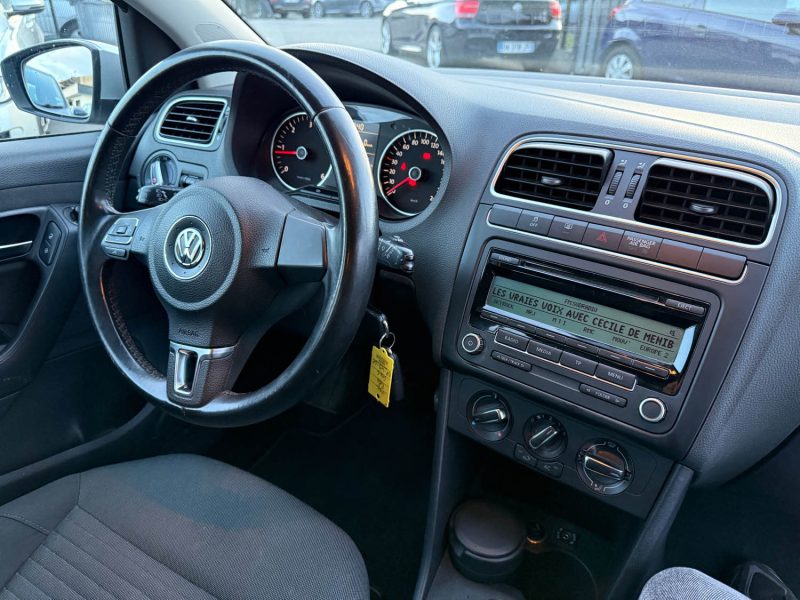 VOLKSWAGEN POLO 2011