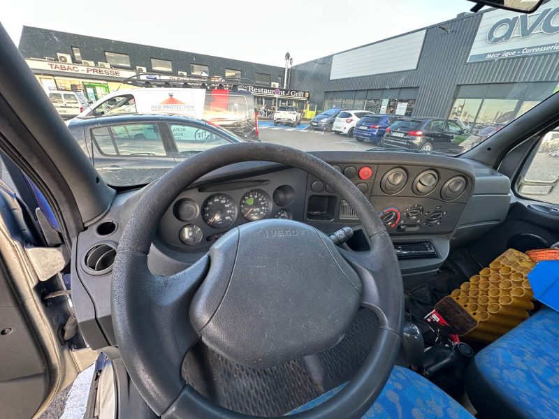 IVECO daily 2002 DEPANNEUSE PORTE VOITURE