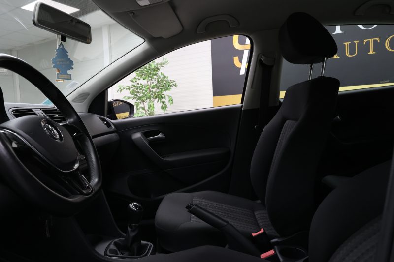 VOLKSWAGEN POLO 2014