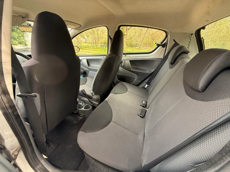 TOYOTA AYGO 1.0 VVT-i 68 CONFORT BVA 