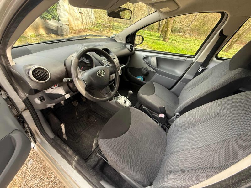 TOYOTA AYGO 1.0 VVT-i 68 CONFORT BVA 