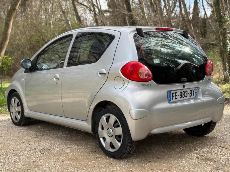 TOYOTA AYGO 1.0 VVT-i 68 CONFORT BVA 