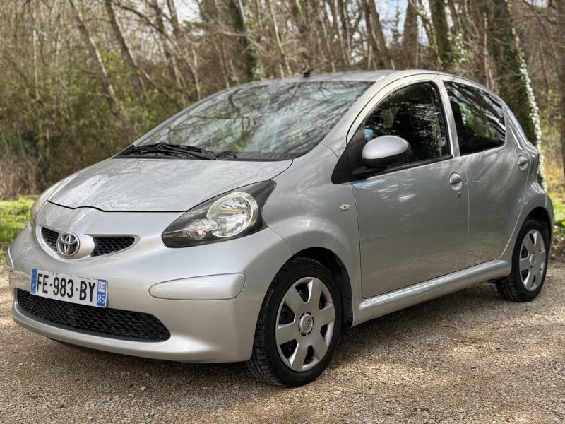 TOYOTA AYGO 1.0 VVT-i 68 CONFORT BVA 