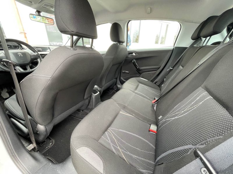 PEUGEOT 208 I Phase 2 5 Portes 1.6 Blue HDi 75 ch GARANTIE 6 MOIS