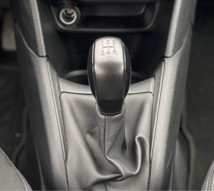 PEUGEOT 208 I Phase 2 5 Portes 1.6 Blue HDi 75 ch GARANTIE 6 MOIS