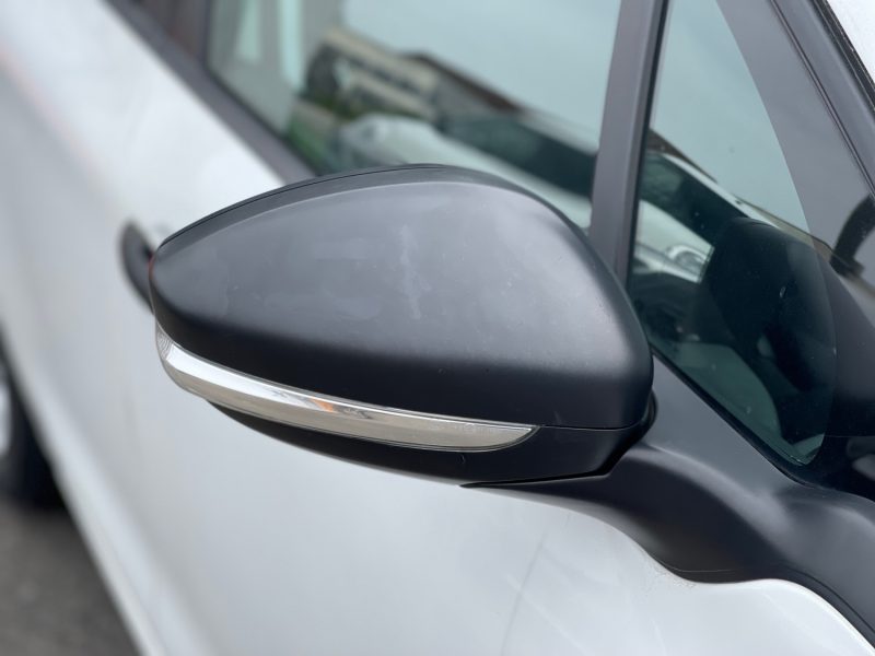 PEUGEOT 208 I Phase 2 5 Portes 1.6 Blue HDi 75 ch GARANTIE 6 MOIS