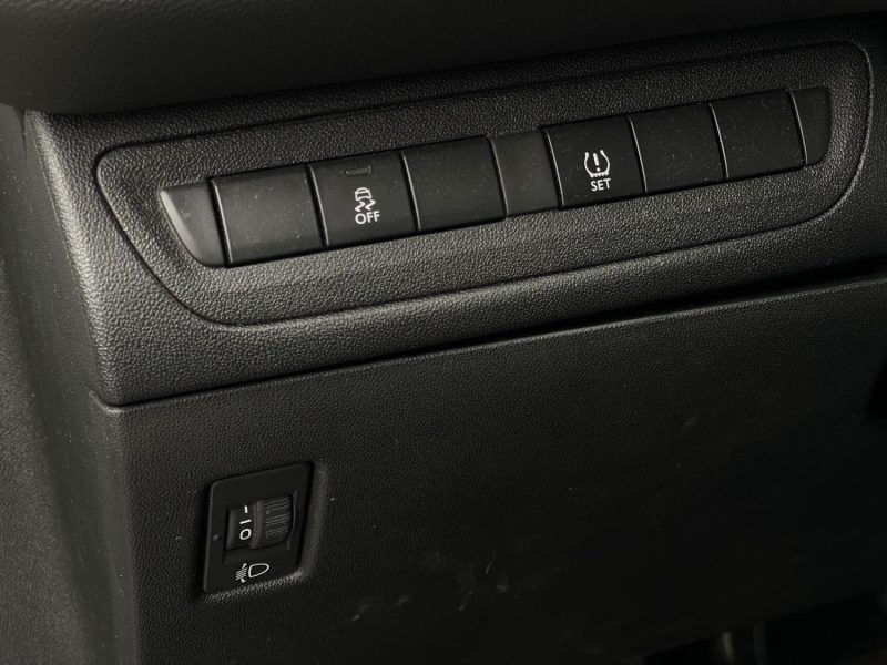 PEUGEOT 208 I Phase 2 5 Portes 1.6 Blue HDi 75 ch GARANTIE 6 MOIS