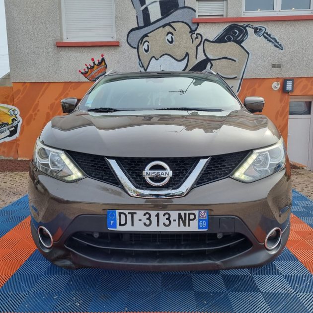 NISSAN QASHQAI 2015