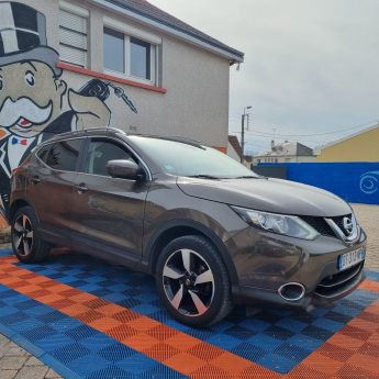 NISSAN QASHQAI 2015
