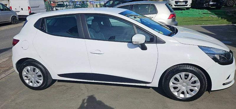 RENAULT CLIO 2018 société 