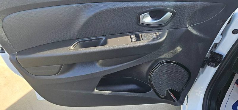 RENAULT CLIO 2018 société 