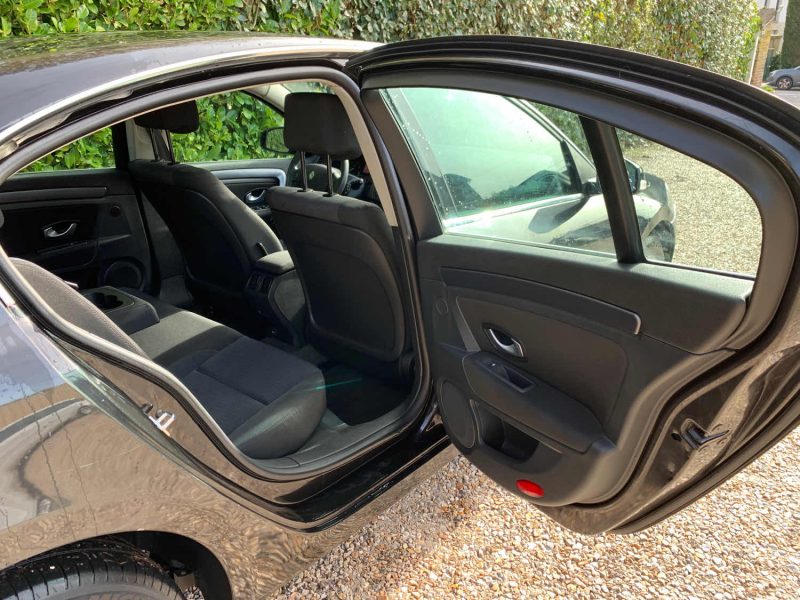 RENAULT LAGUNA 2010 1.5 DCI