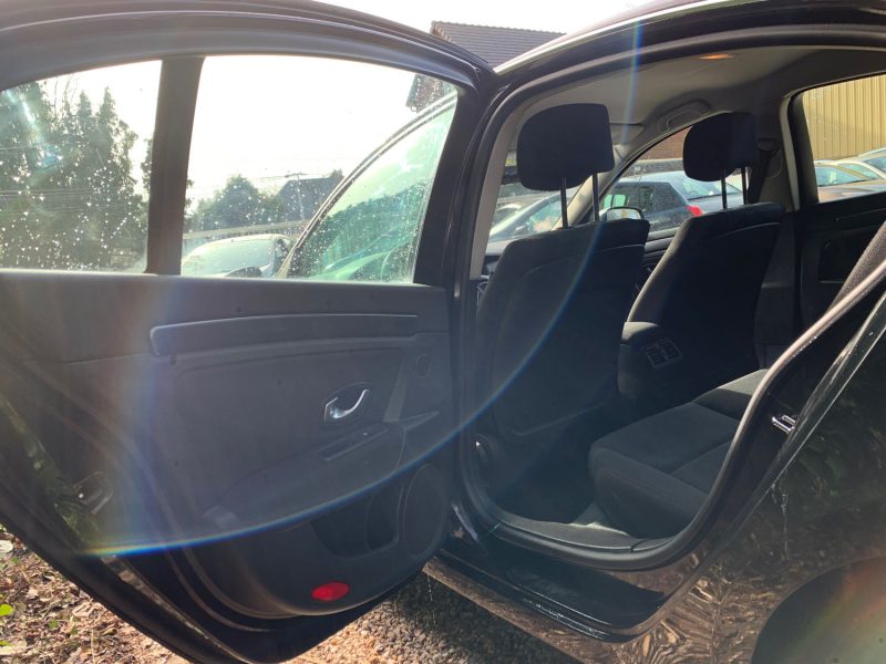 RENAULT LAGUNA 2010 1.5 DCI