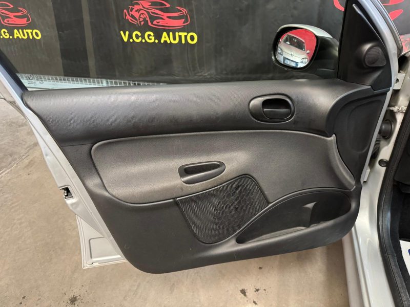 PEUGEOT 206+ 1.4 HDi 70 Confort 