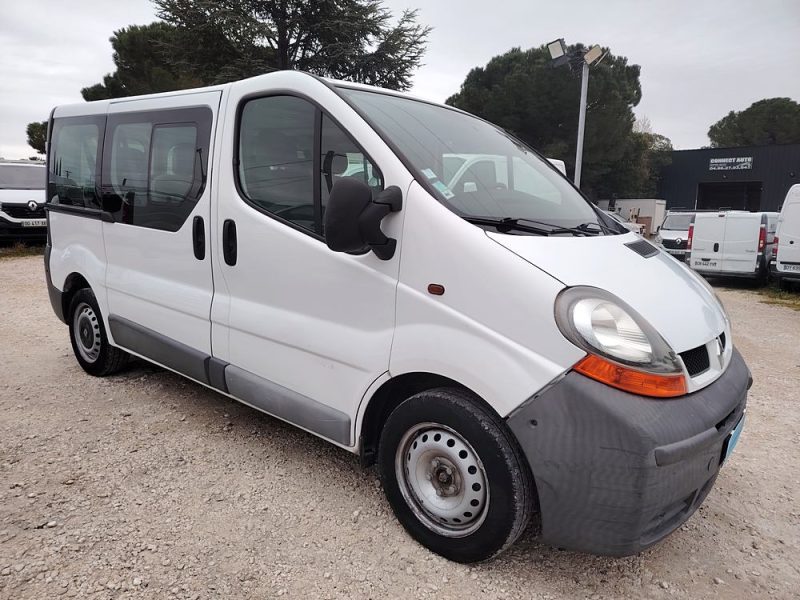 RENAULT TRAFIC 2002