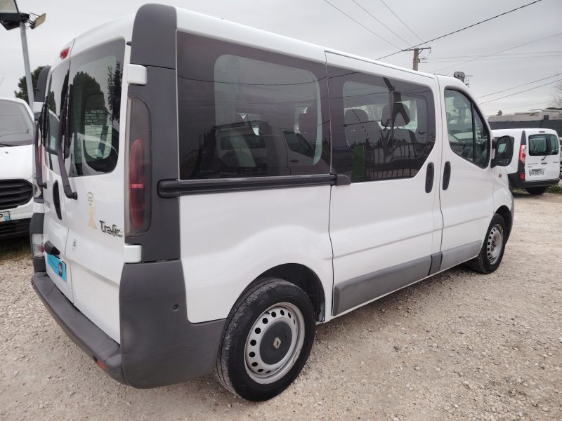 RENAULT TRAFIC 2002
