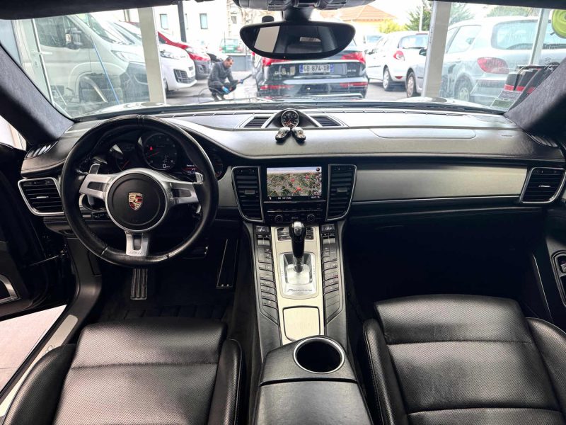 PORSCHE PANAMERA TURBO 2011