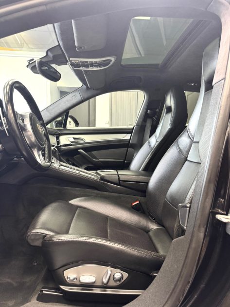 PORSCHE PANAMERA TURBO 2011