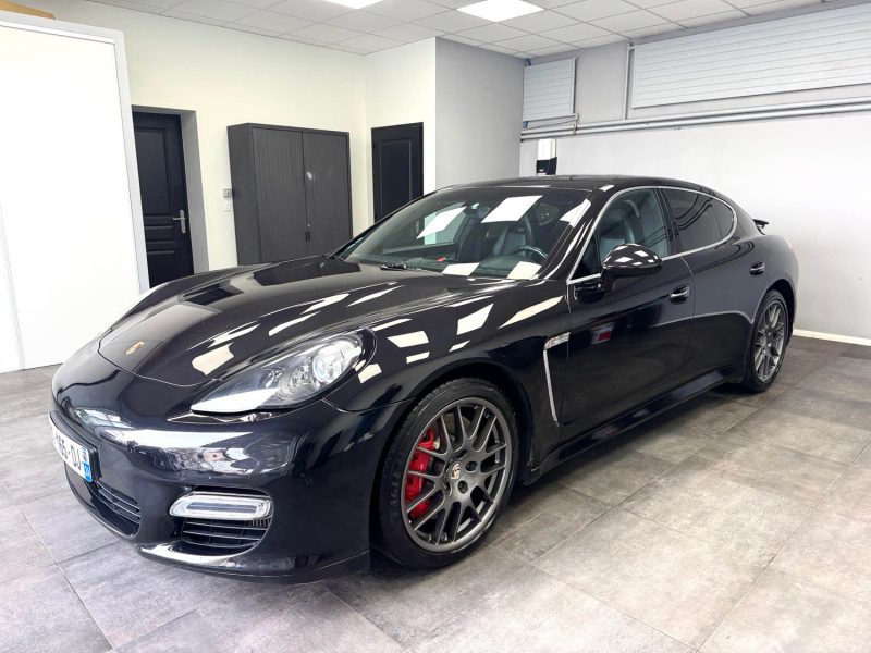 PORSCHE PANAMERA TURBO 2011