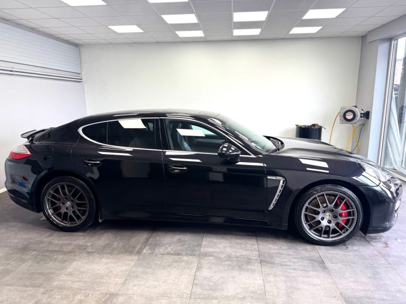 PORSCHE PANAMERA TURBO 2011