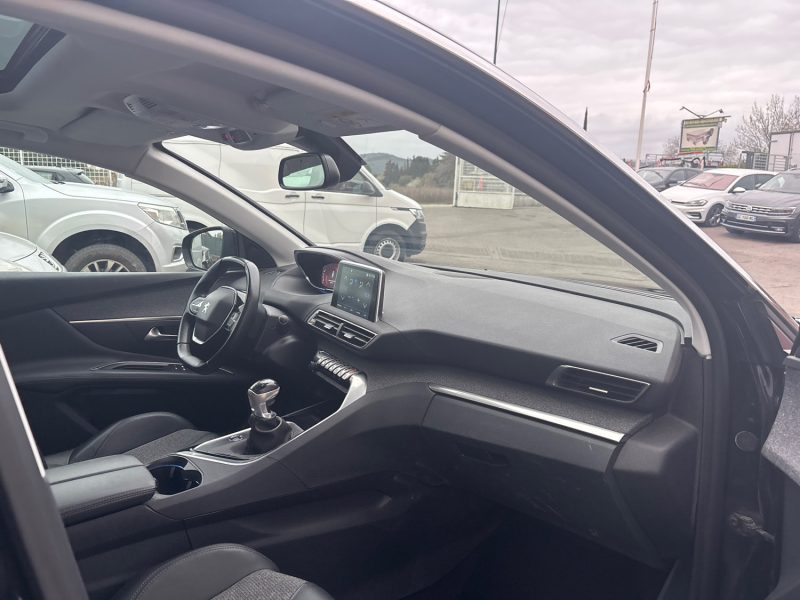 PEUGEOT 3008 - 2 2019