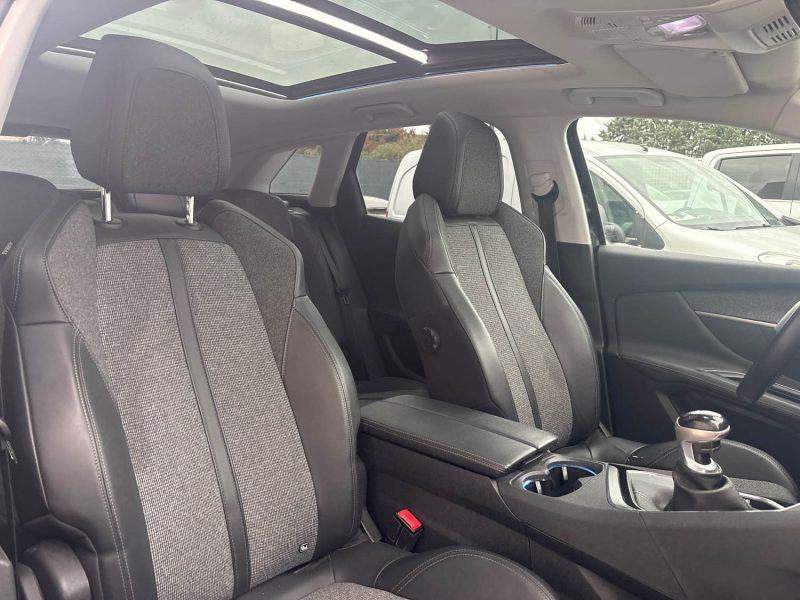 PEUGEOT 3008 - 2 2019