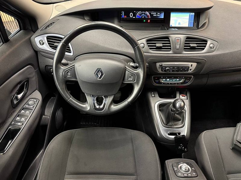 RENAULT MEGANE SCENIC 2015